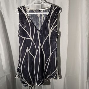 * KOMOROV  black and white sleeveless blouse